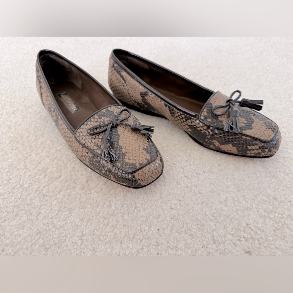 Enzo Angiolini brown snakeskin leather loafers flats - size 8
